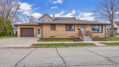 Photo of 1147 Logan Ave, Sheboygan, WI 53081 (MLS # 1975712)