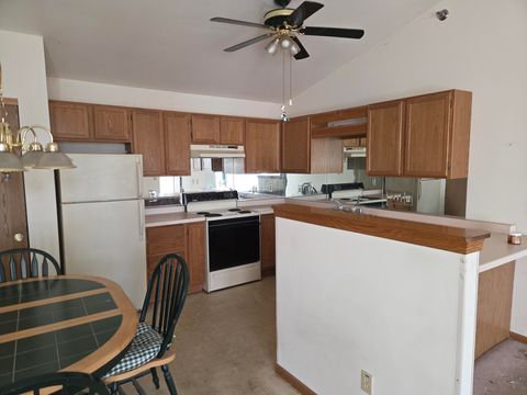 Photo of 3651 E Barbara Ct, Oak Creek, WI 53154 (MLS # 1942484)