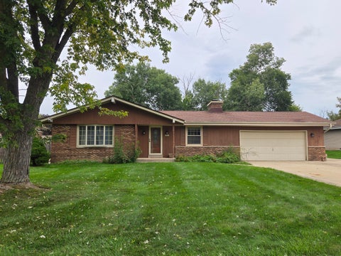Photo of 14800 W Fenway Dr, New Berlin, WI 53151 (MLS # 1982588)