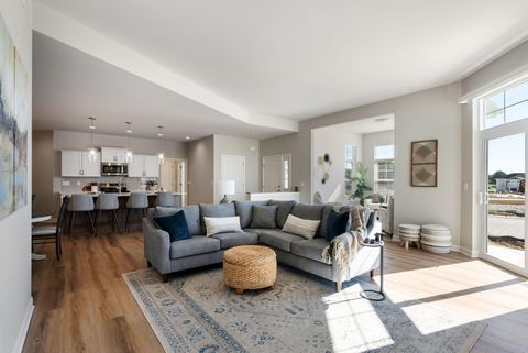 940 Mary Grace Ct, Grafton, WI 53024 - #: 1922357