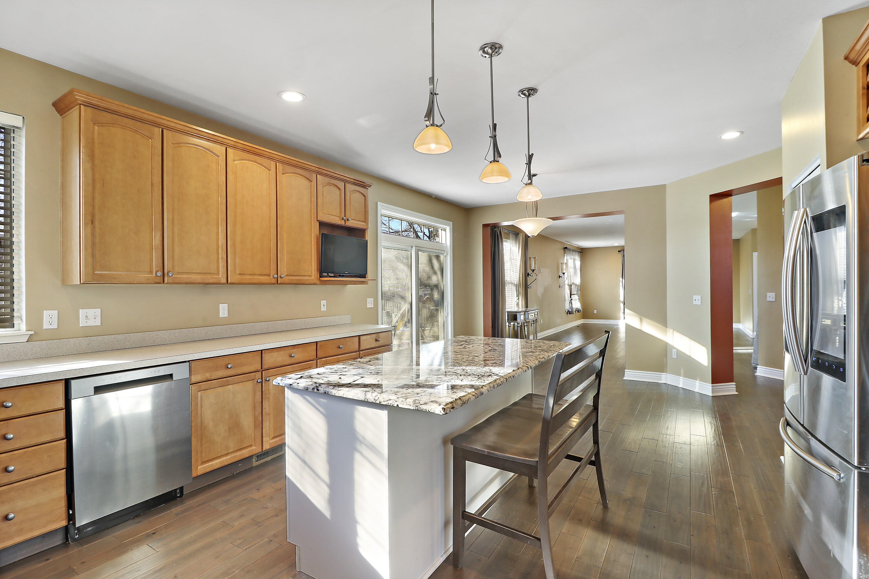 Kenosha, Wisconsin 53142, United States, 6 Bedrooms Bedrooms, ,5 BathroomsBathrooms,Residential,Active,27147