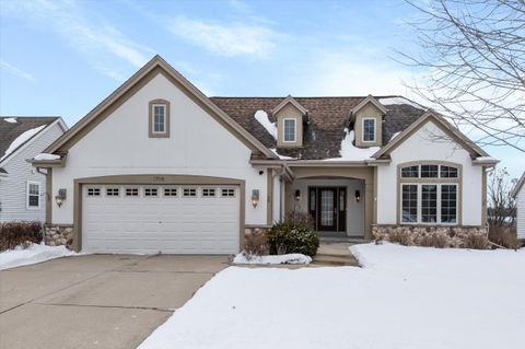 Photo of 1705 Tumbleweed Cir, West Bend, WI 53095 (MLS # 1950054)