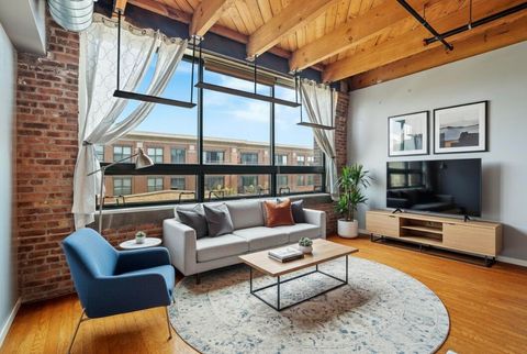 Photo of 234 E Reservoir Ave, Milwaukee, WI 53212 (MLS # 1948821)