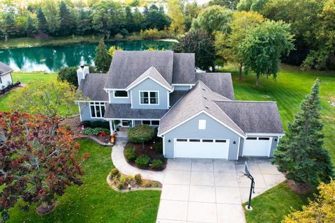 Photo of N61W14539 Brookside Dr, Menomonee Falls, WI 53051 (MLS # 1956375)