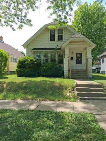 Photo of 5553 N 32nd St, Milwaukee, WI 53209 (MLS # 1972661)