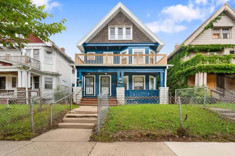 Photo of 2442 N 39th St, Milwaukee, WI 53210 (MLS # 1976163)