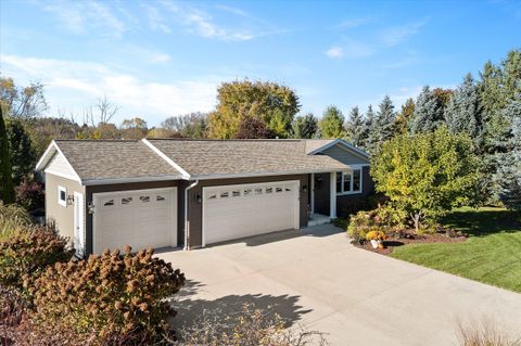 Photo of 1016 Audubon Rd, Howards Grove, WI 53083 (MLS # 1941058) Photo of 1016 Audubon Rd, Howards Grove, WI 53083 (MLS # 1941058)