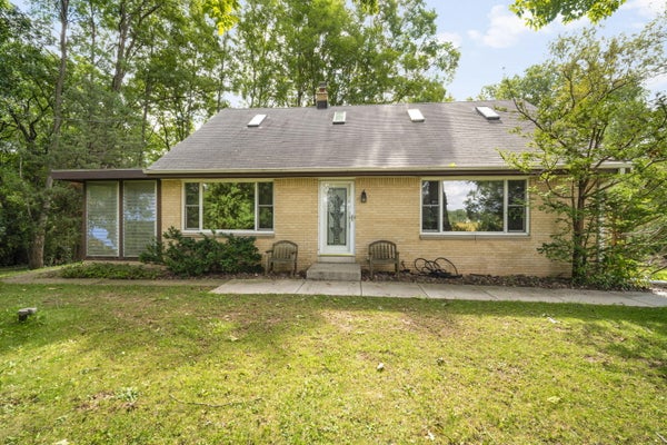 N55W26675 LISBON RD, SUSSEX, WI 53089 - Image cc2bbfeb258a52a01ee8861a5ed7dc30/3867701894