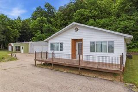 Photo of 140 N State Road 35 -, Alma, WI 54610 (MLS # 1969963)