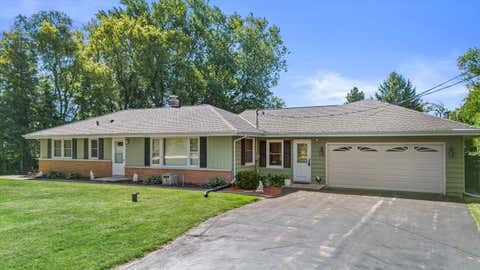 Photo of N84W19255 Menomonee Ave, Menomonee Falls, WI 53051 (MLS # 1977780)