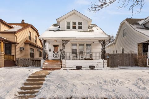 Photo of 1224 S 73rd St, West Allis, WI 53214 (MLS # 1948330)