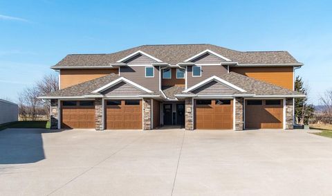 Photo of 3810 Sunnyside Dr, La Crosse, WI 54601 (MLS # 1957332)