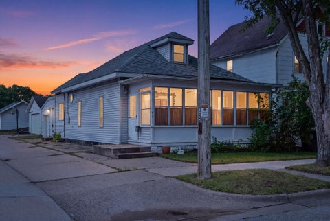 Photo of 812 Rublee St, La Crosse, WI 54603 (MLS # 1981195)