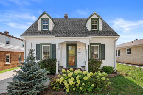 Photo of 4413 W Morgan Ave, Greenfield, WI 53220 (MLS # 1986106)
