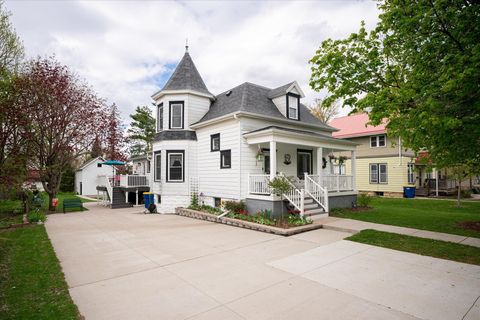 Photo of 316 N East Ave, Viroqua, WI 54665 (MLS # 1961445)