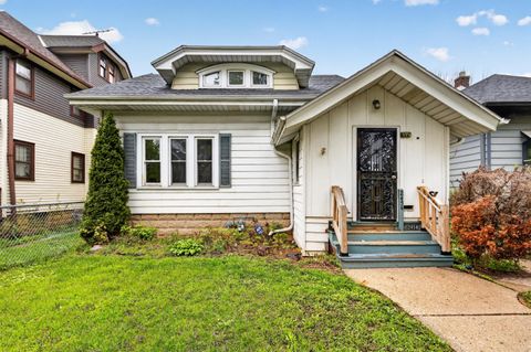 Photo of 2454 N 49th St, Milwaukee, WI 53210 (MLS # 1961741)