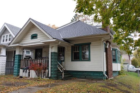 Photo of 2977 N 36th St, Milwaukee, WI 53206 (MLS # 1941547)
