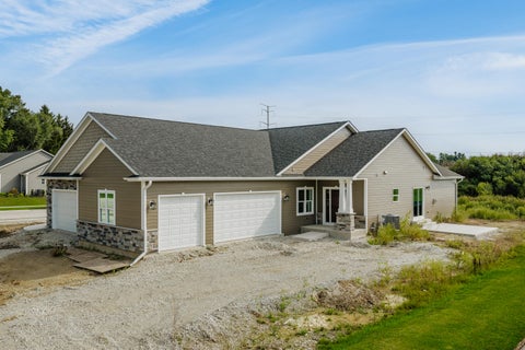 Photo of 1529 N Stewart Rd, Mount Pleasant, WI 53177 (MLS # 1979689)