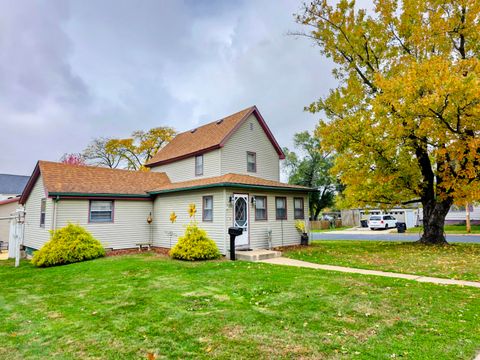 Photo of 803 Hollister Ave, Tomah, WI 54660 (MLS # 1940133)