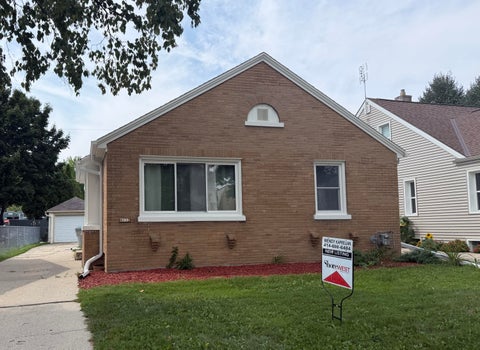 Photo of 4113 S Austin St, Milwaukee, WI 53207 (MLS # 1978864)
