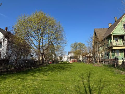 Photo of 2528 N Vel R Phillips Ave, Milwaukee, WI 53212 (MLS # 1960619)