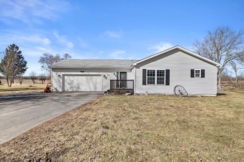 Photo of 5222 Springbrook Rd, Pleasant Prairie, WI 53158 (MLS # 1951089)