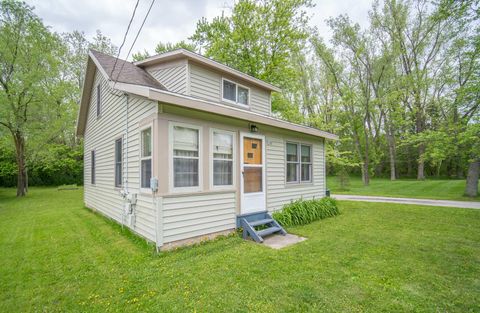 Photo of 7180 N RIVER Rd, Trenton, WI 53090 (MLS # 1964030)