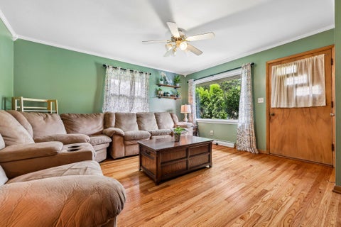 Photo of 1021 Westowne Ave, Waukesha, WI 53186 (MLS # 1965986)