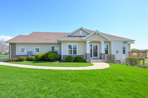 Photo of S70W15865 Princeton Ct, Muskego, WI 53150 (MLS # 1958682)