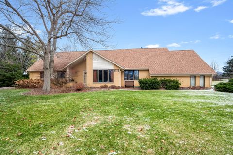 Photo of 8118 W Freistadt Rd, Mequon, WI 53097 (MLS # 1901835)