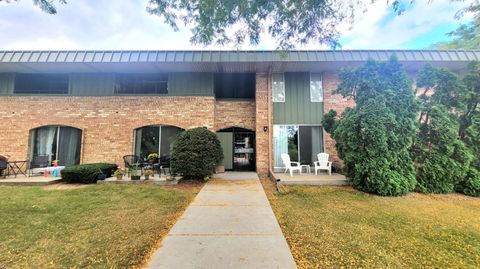 Photo of 4050 W Rivers Edge Cir, Brown Deer, WI 53209 (MLS # 1951188)