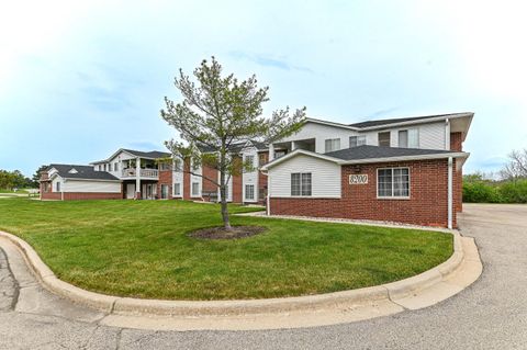 Photo of 8200 Lexington Pl, Pleasant Prairie, WI 53158 (MLS # 1963305)