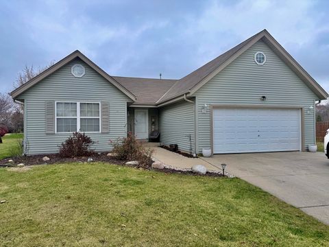 Photo of 3010 W Kimberly Ave W, Greenfield, WI 53221 (MLS # 1944367)