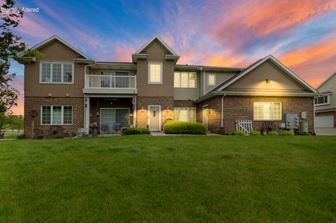 Photo of 9284 66th Ave, Pleasant Prairie, WI 53158 (MLS # 1963545)