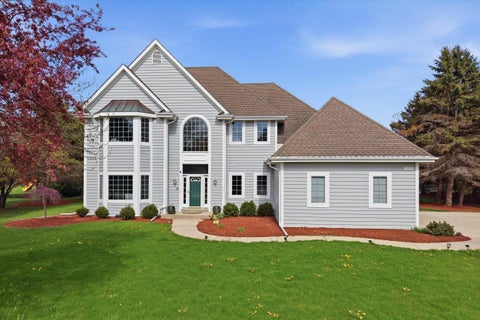 Photo of 11020 N Brighton Pl, Mequon, WI 53097 (MLS # 1957174)