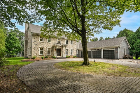 Photo of 3582 E Norport Dr, Port Washington, WI 53074 (MLS # 1979258)