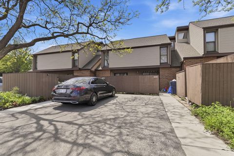 Photo of 1411 W Edgerton Ave, Milwaukee, WI 53221 (MLS # 1962264)