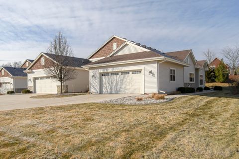 Photo of 1145 Black Bear Dr, Mukwonago, WI 53149 (MLS # 1952374)