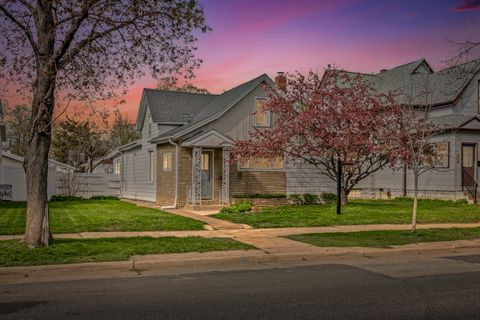 Photo of 2135 Market St, La Crosse, WI 54601 (MLS # 1959164)