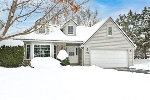 Photo of 7713 W Terrace Dr, Franklin, WI 53132 (MLS # 1944735)