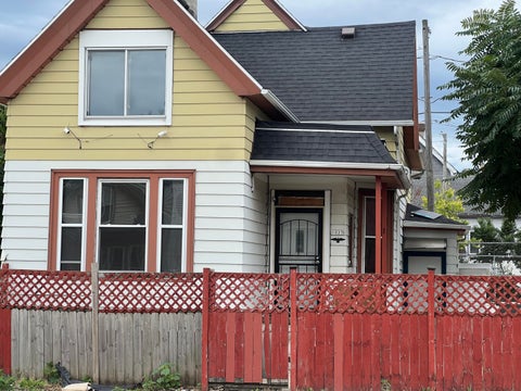 Photo of 1023 W Greenfield Ave, Milwaukee, WI 53204 (MLS # 1980892)