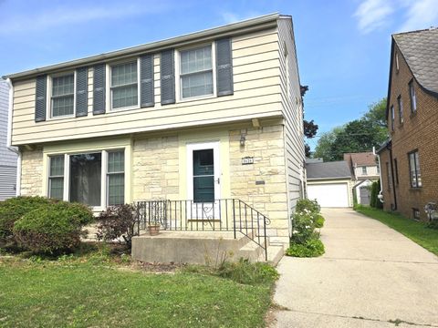 Photo of 2626 N 73rd St, Wauwatosa, WI 53213 (MLS # 1966082)