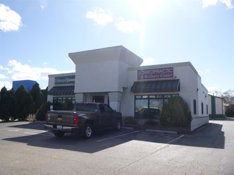 Photo of 1425 S Washburn St, Oshkosh, WI 54904 (MLS # 1945755)