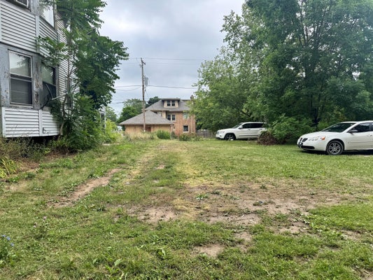 2356 N 44TH ST, MILWAUKEE, WI 53210 - Image cf13f2c10bce4a3e6518f10e69dbb69e/1354300419