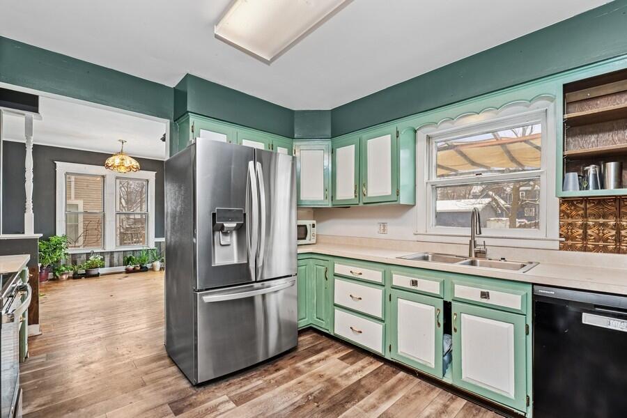 Delavan, Wisconsin 53115, United States, 4 Bedrooms Bedrooms, ,2 BathroomsBathrooms,Residential,Active,99721