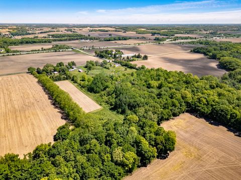 Photo of N6614 Ziebell Rd, Aztalan, WI 53549 (MLS # 1964237)