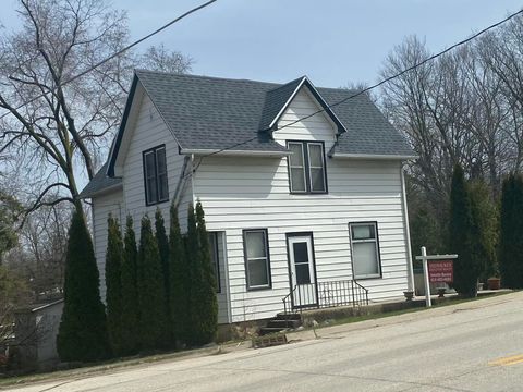 MLS: 1902518