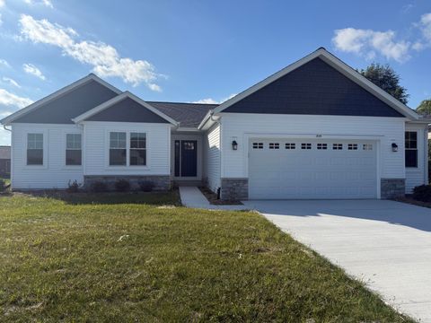 Photo of 315 Ridgeview Dr, Lake Mills, WI 53551 (MLS # 1939146)