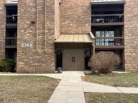 Photo of 3749 N 88th St, Milwaukee, WI 53222 (MLS # 1955234)