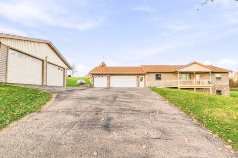 Photo of W2548 Nevada Heights Rd W, Hubbard, WI 53035 (MLS # 1985768)